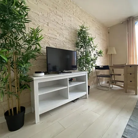 Appt Bord De Marne Pour 6 Gare De Train Rer A Apartman *